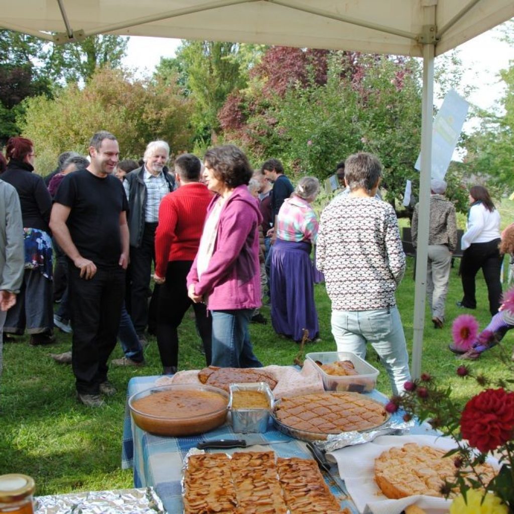 Bugey en transition. Journée au J'artd'ain Partagé. Rencontres autour des projets locaux.